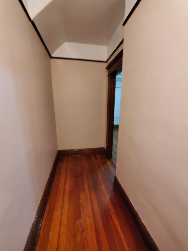 Photo - 387 Ave E