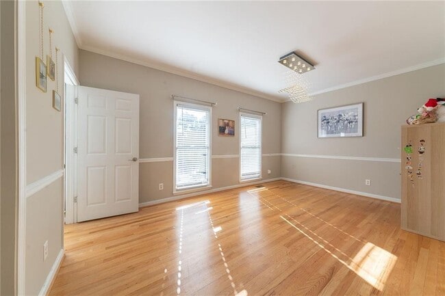 Photo - 300 Halah Cir NE