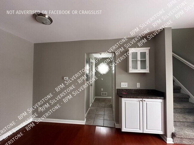 Photo - 3113 Emmons Ave