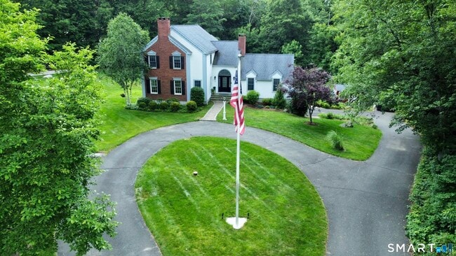 Photo - 11 Van Campen Ln