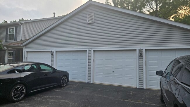 Building Photo - 620 Mallard Ct