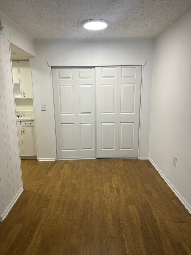 Comedor - Costa del Sol Apartments, LLC