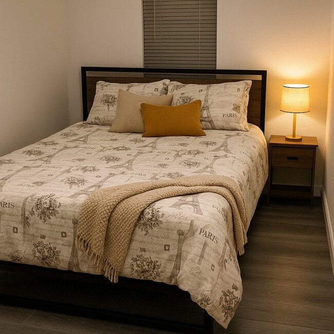Fully Furnished Bedroom - 410 Estelle St Unit D