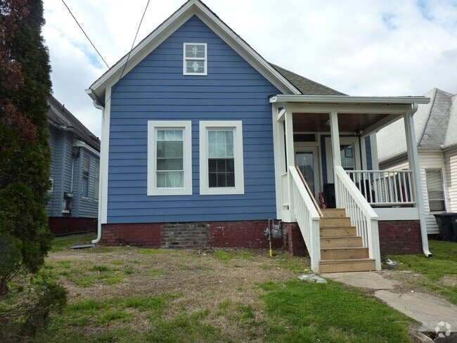 Building Photo - 207 16th St Rental