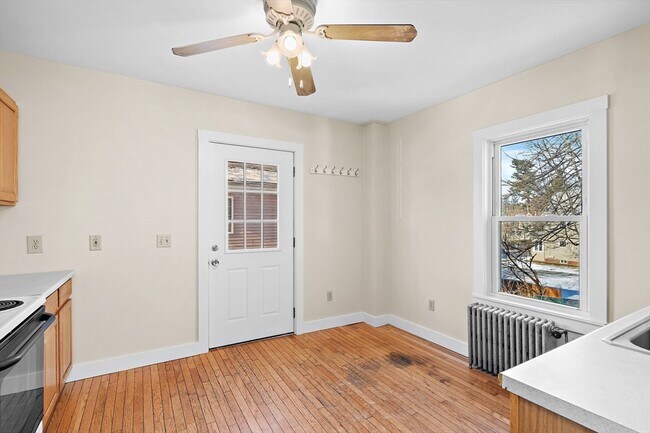 Photo - 78 Essex St Unit 2