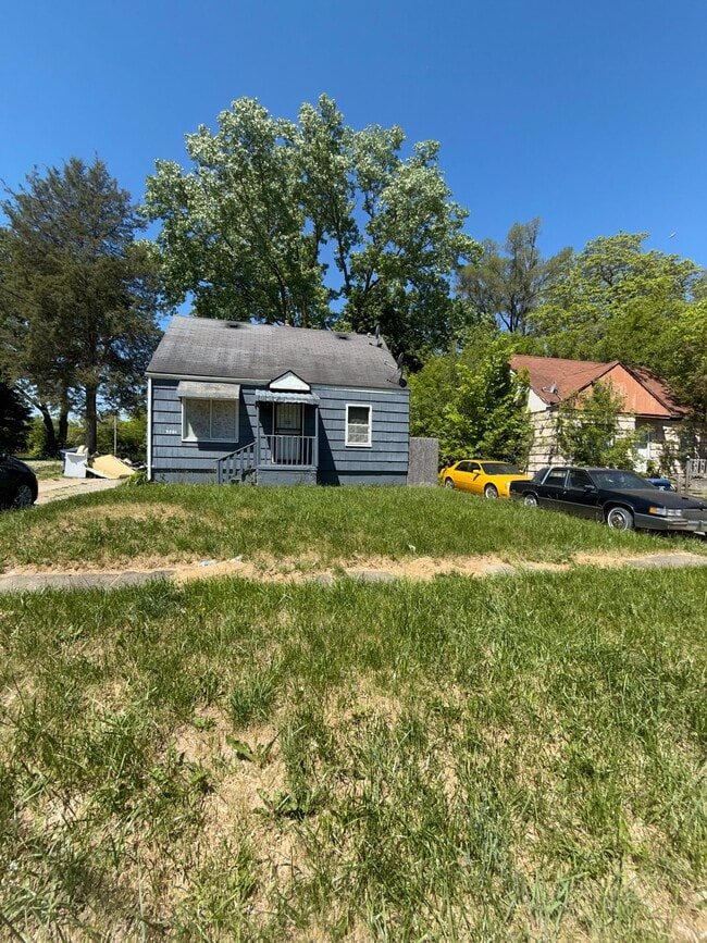 Photo - 3501 Milbourne Ave
