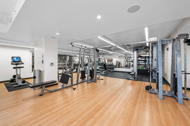 Photo - Gorgeous Two Bedroom Condo in The Coloradan! Unidad 1031