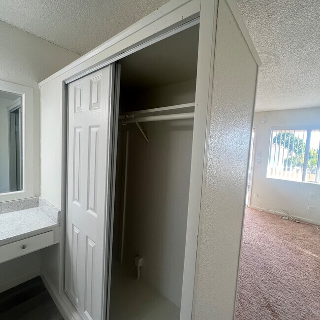 Academy Pointe Apartment Homes