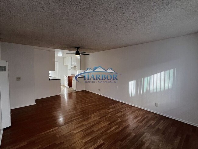 Photo - 1621 E 5th St Unidad 4