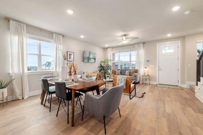 Photo - 5804 Rotunda View