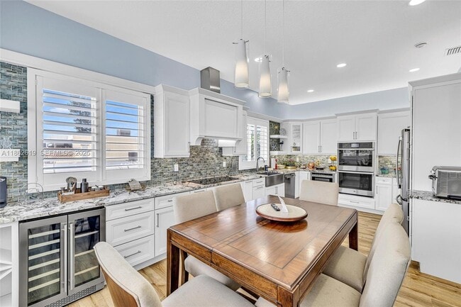 Photo - 311 N Surf Rd