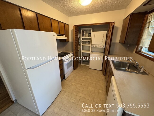 Photo - 4048 SE Howe St