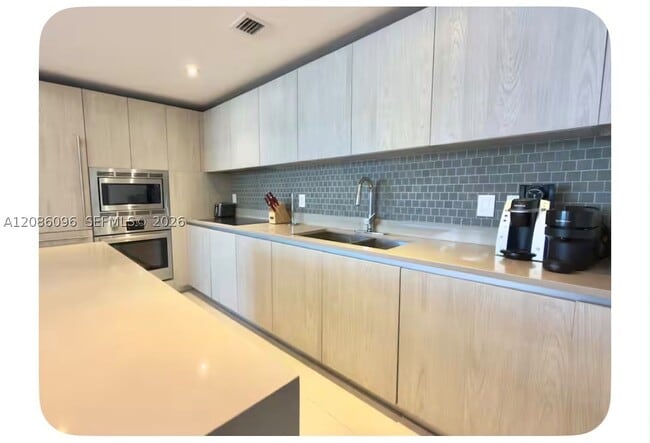 4111 S Ocean Dr Unidad 1904