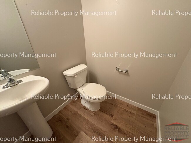 Photo - 2015 Lawrence Ln