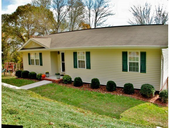 Photo - 3 Bedroom / 2.5 Bath Home ? Kingsport, TN