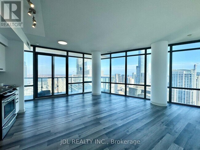 Photo - 832 Bay St. Unité 4608