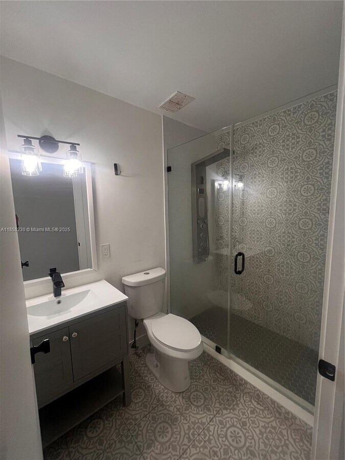 Photo - 3417 NW 22nd Ave Unidad 13