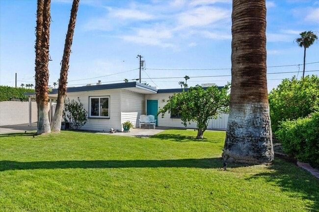 Building Photo - 572 N Calle Marcus