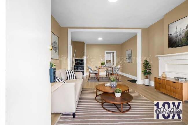 Photo - 2545 Sullivant Ave