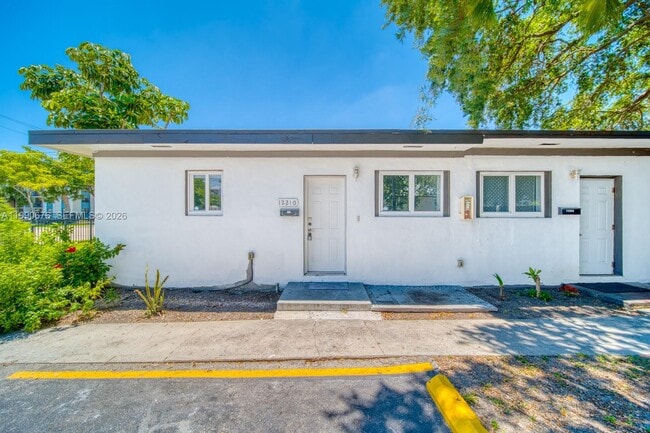 Building Photo - 12210 NE 14th Ave Unit 12210