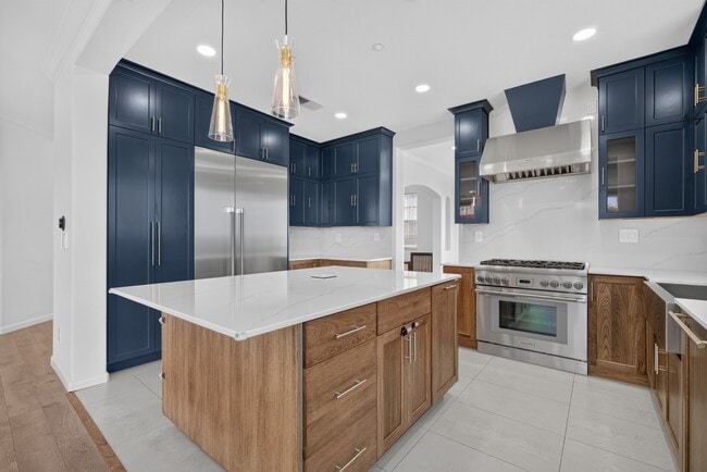 Photo - 208 Goodwin Dr