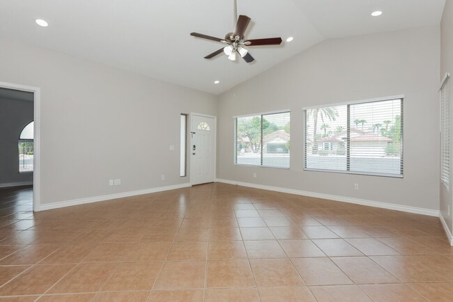 Photo - 1129 N Willow St