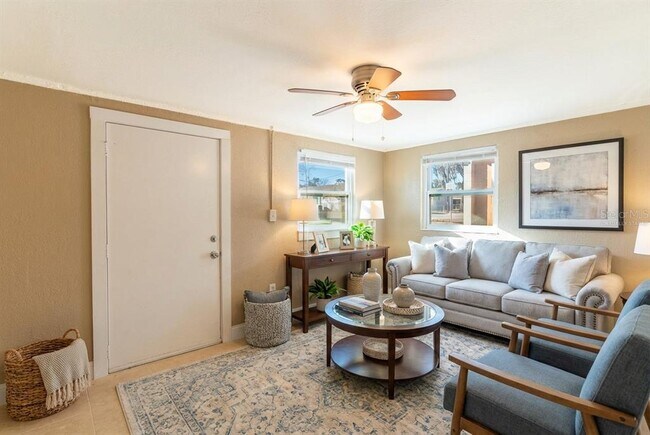 Photo - 116 E Northside Dr Unit 1