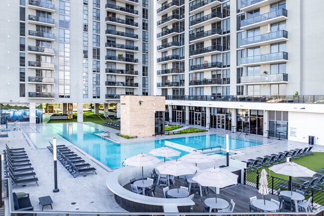 Pool - Flow Fort Lauderdale