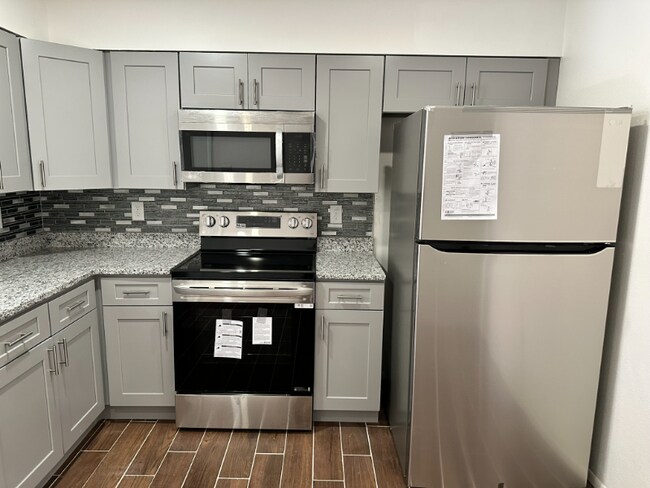 Photo - 3136 Harmon Ln Unit 3136