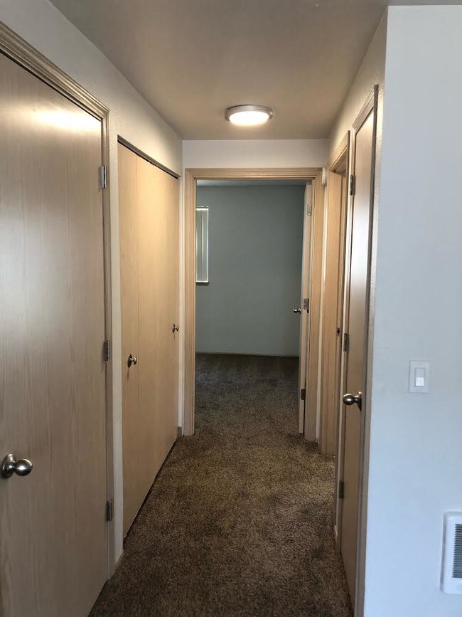 Oak Park Village Apartments