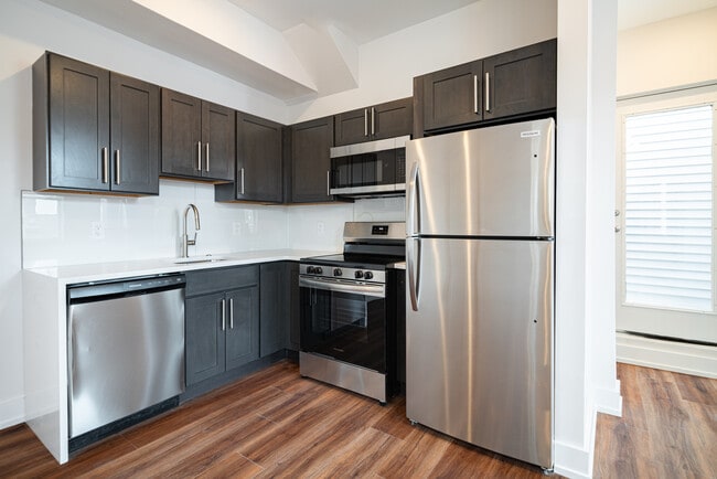 Photo - 212 Manheim St Unit 3