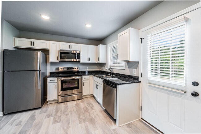 Photo - 241 Whispering Hills Blvd Casa