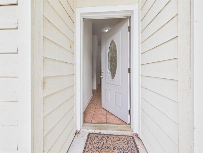 Photo - 109 W 38th St