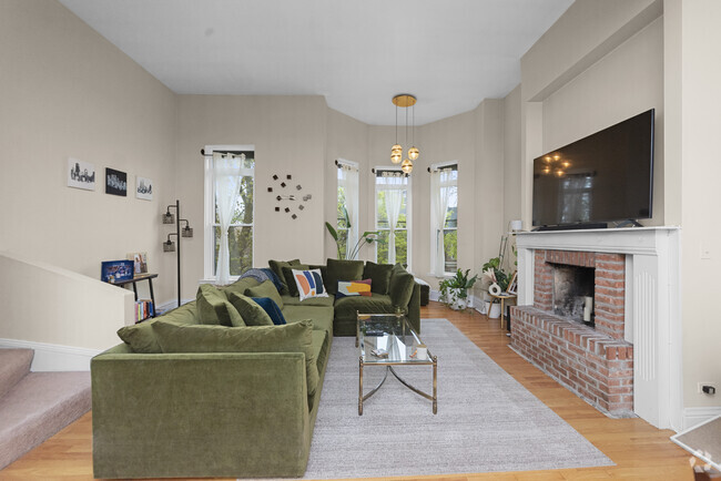 Building Photo - 2050 N Bissell St Unit 2 Rental