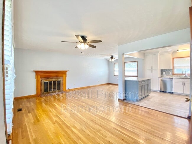 Photo - 137 Tanglewood Dr