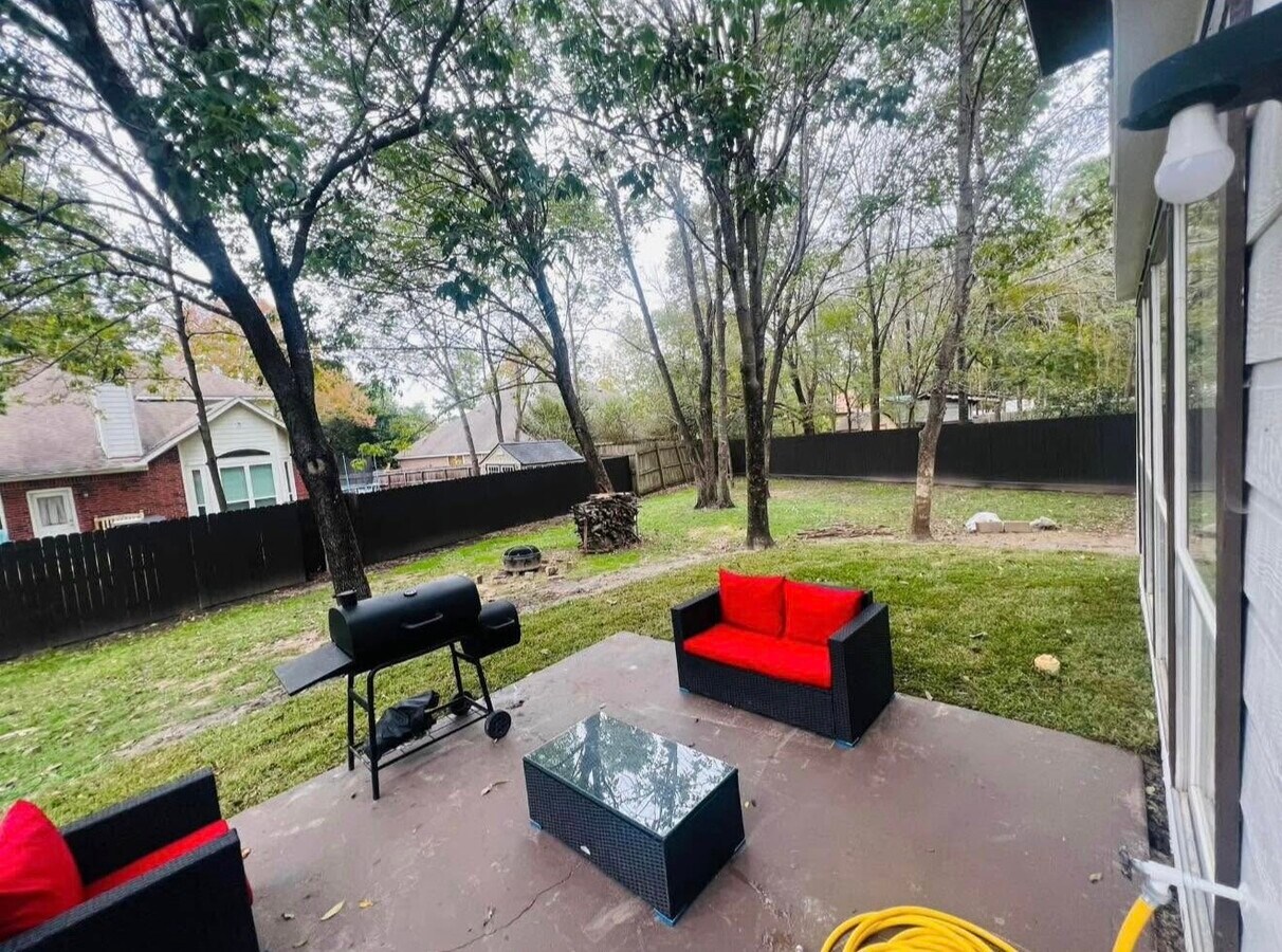 Photo - 3618 Windhill Ln