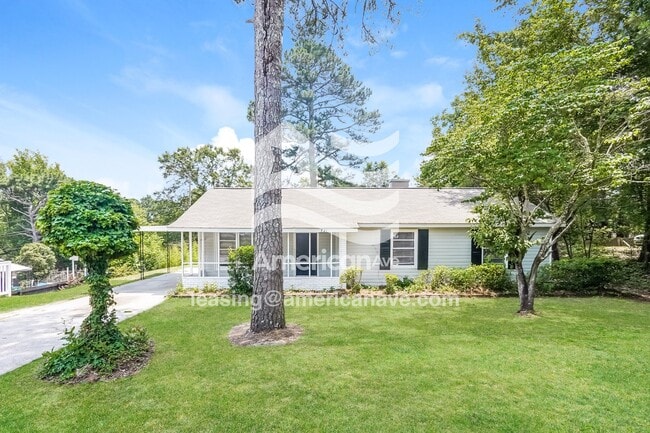 Building Photo - 731 Morton Ave NE