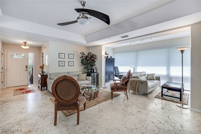 Photo - 820 3rd St S