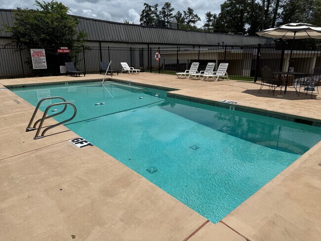 Georgetown Village Apartments