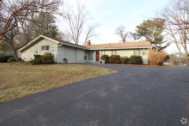 Building Photo - 5 Turner Rd Rental