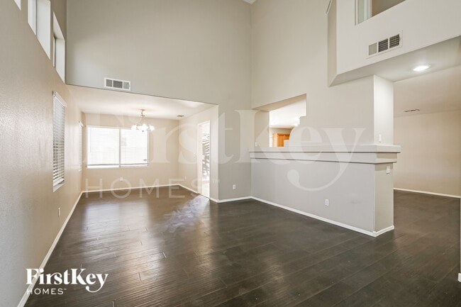 Photo - 9947 Pioneer Ave