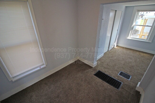 Photo - 78 Notre Dame Ave