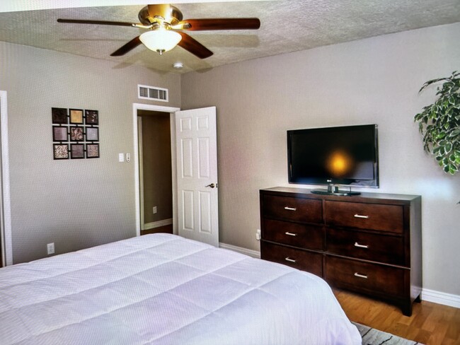 Master bedroom - 4635 N 22nd St