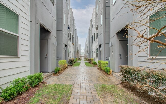 Photo - 2717 Eado Grove Ln