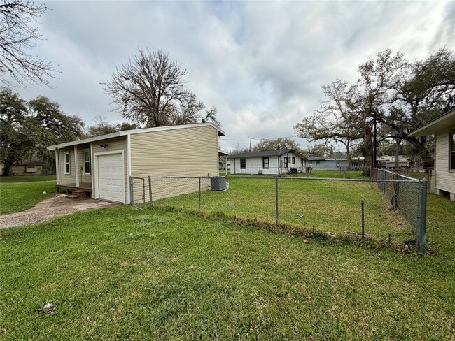 Photo - 234 Jasmine St