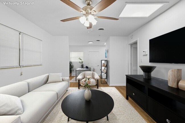 1901 Dahlia Dr