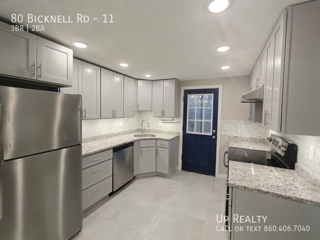 Building Photo - 80 Bicknell Rd Unit 11