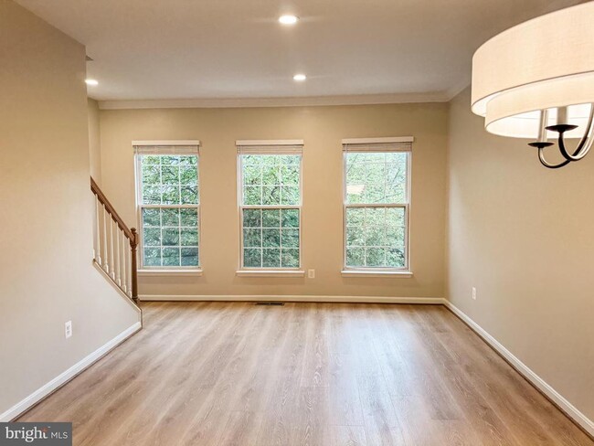 Building Photo - 12527 Heykens Ln