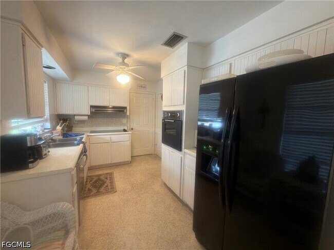 Photo - 4914 SW 2nd Pl