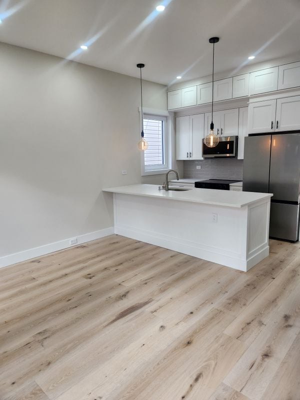 Building Photo - 14 Hausman St Unit 2R